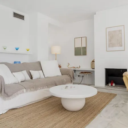 Picasso Apartment